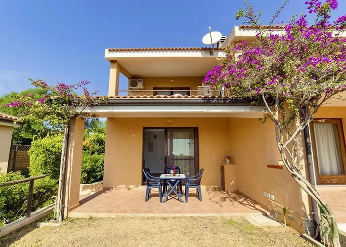 Village In Porto Corallo Just 200 Meters From The Beach, With Private Outdoor Area 公寓式酒店 3*