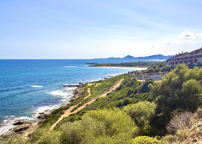 公寓式酒店 Village In Porto Corallo Just 200 Meters From The Beach, With Private Outdoor Area 维拉普特祖