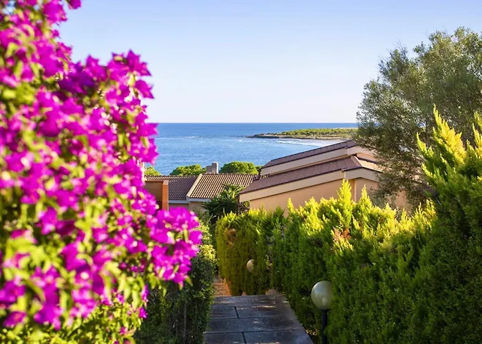 公寓式酒店 Village In Porto Corallo Just 200 Meters From The Beach, With Private Outdoor Area